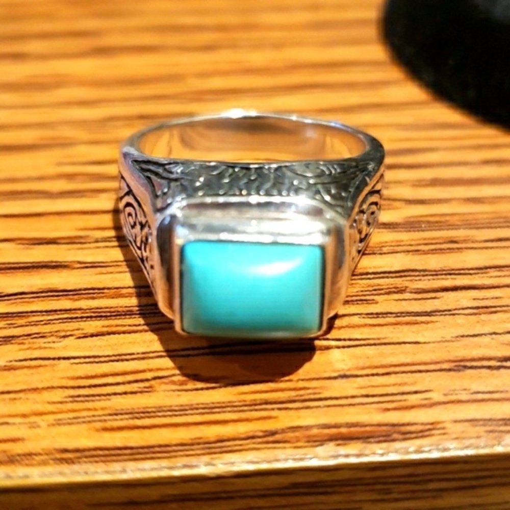Turquoise and Silver ring euc size 5.5
